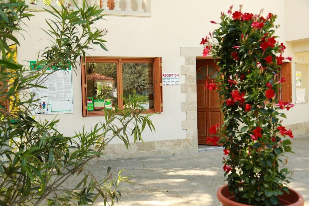 Camping Le Rebau Montblanc Dış mekan fotoğraf
