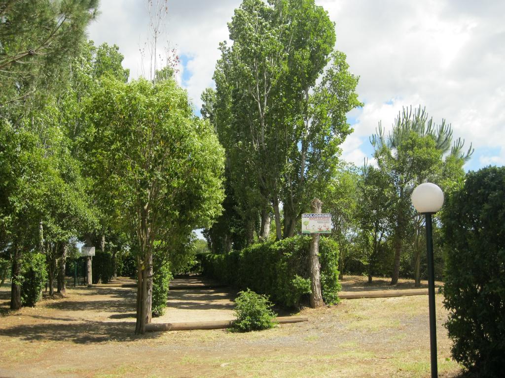 Camping Le Rebau Montblanc Dış mekan fotoğraf