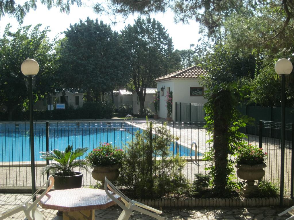 Camping Le Rebau Montblanc Dış mekan fotoğraf