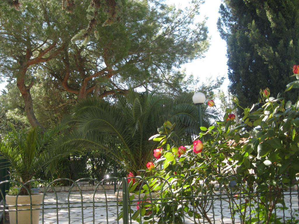 Camping Le Rebau Montblanc Dış mekan fotoğraf